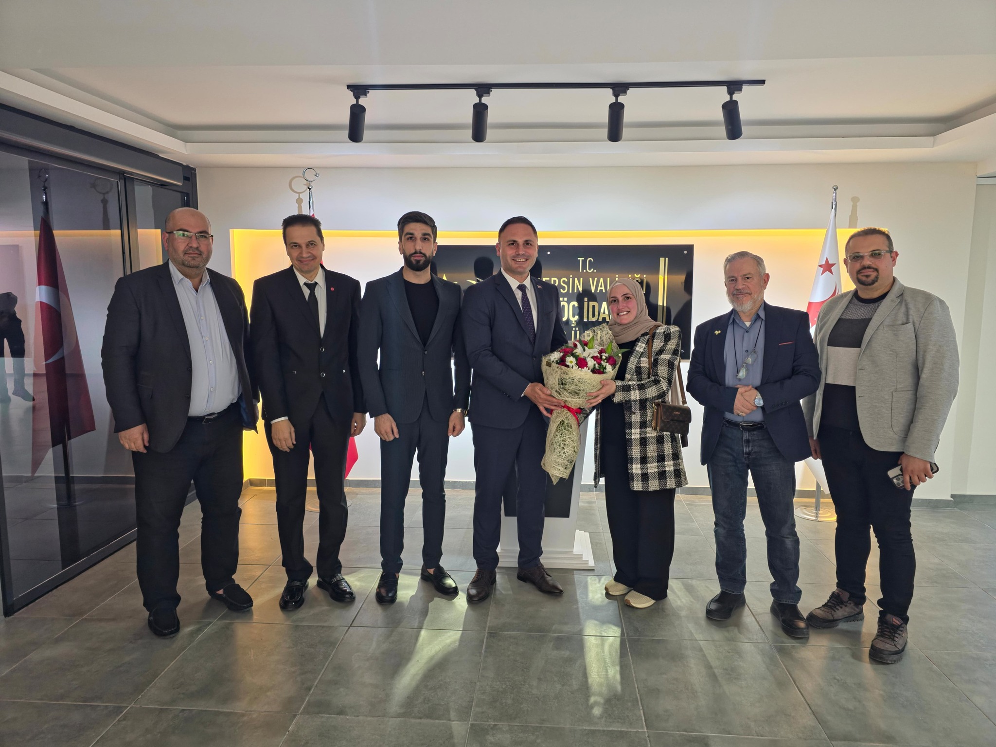 تكريم مدير هجرة مرسين