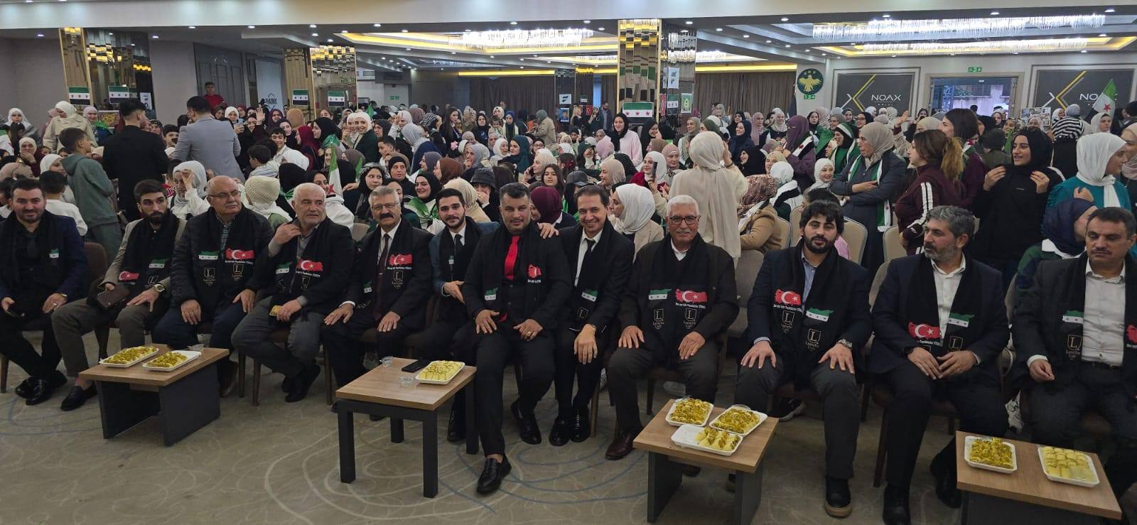 احتفال السوريين بعيد النصر في مرسين
