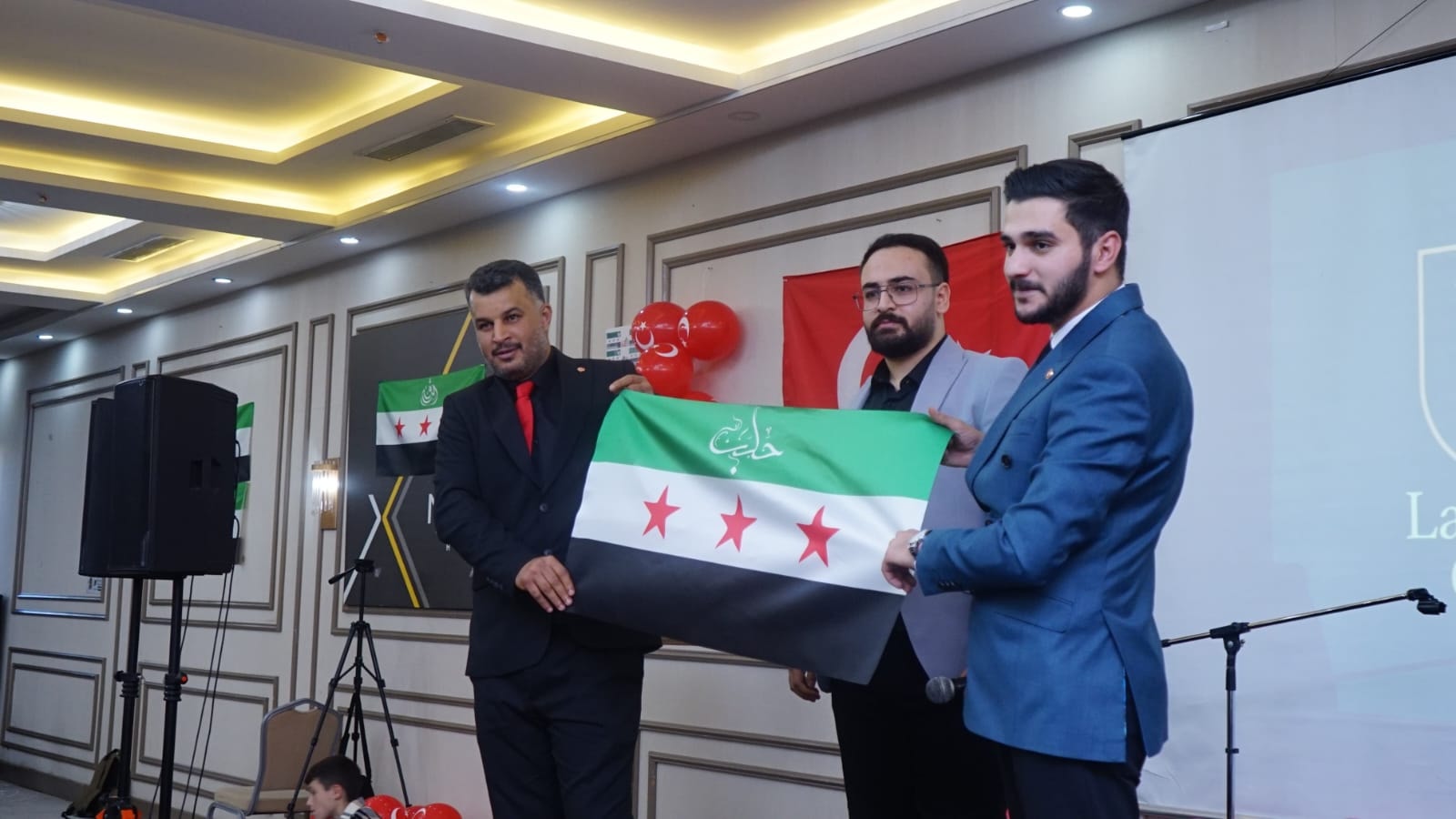 احتفال السوريين في مرسين بذكرى النصر والتحرير