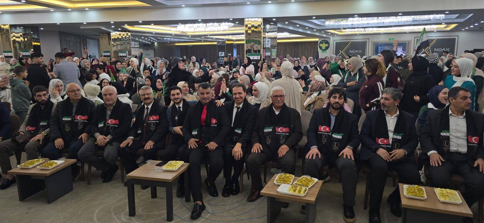 احتفال السوريين بعيد النصر في مرسين